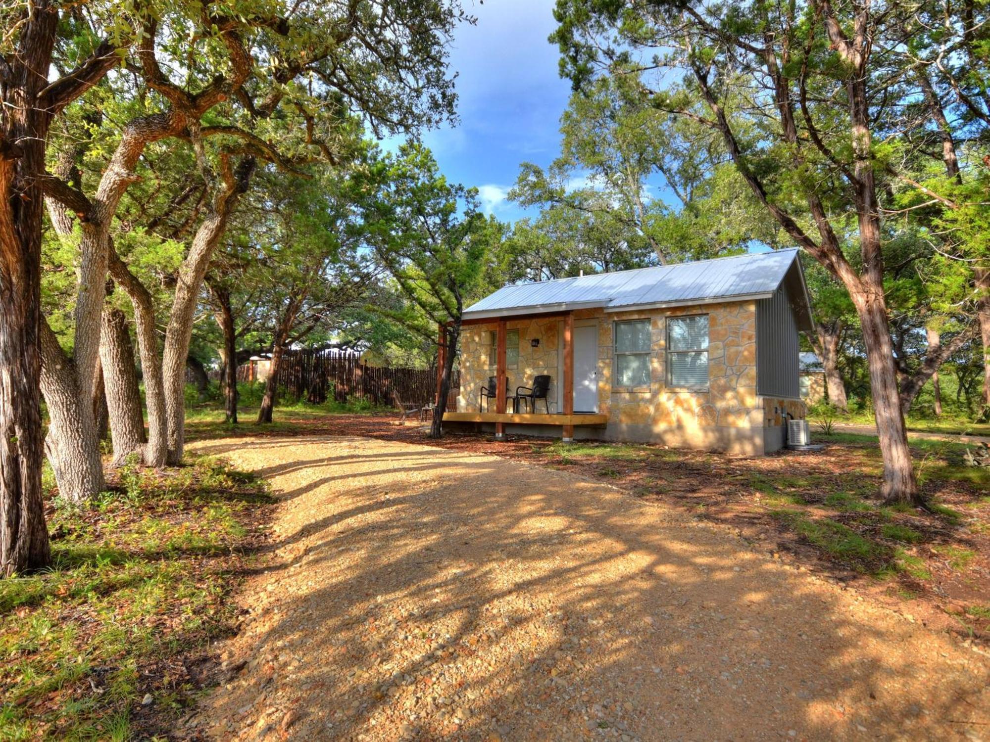 Cabins At Flite Acres - Morning Dove Wimberley Exterior photo